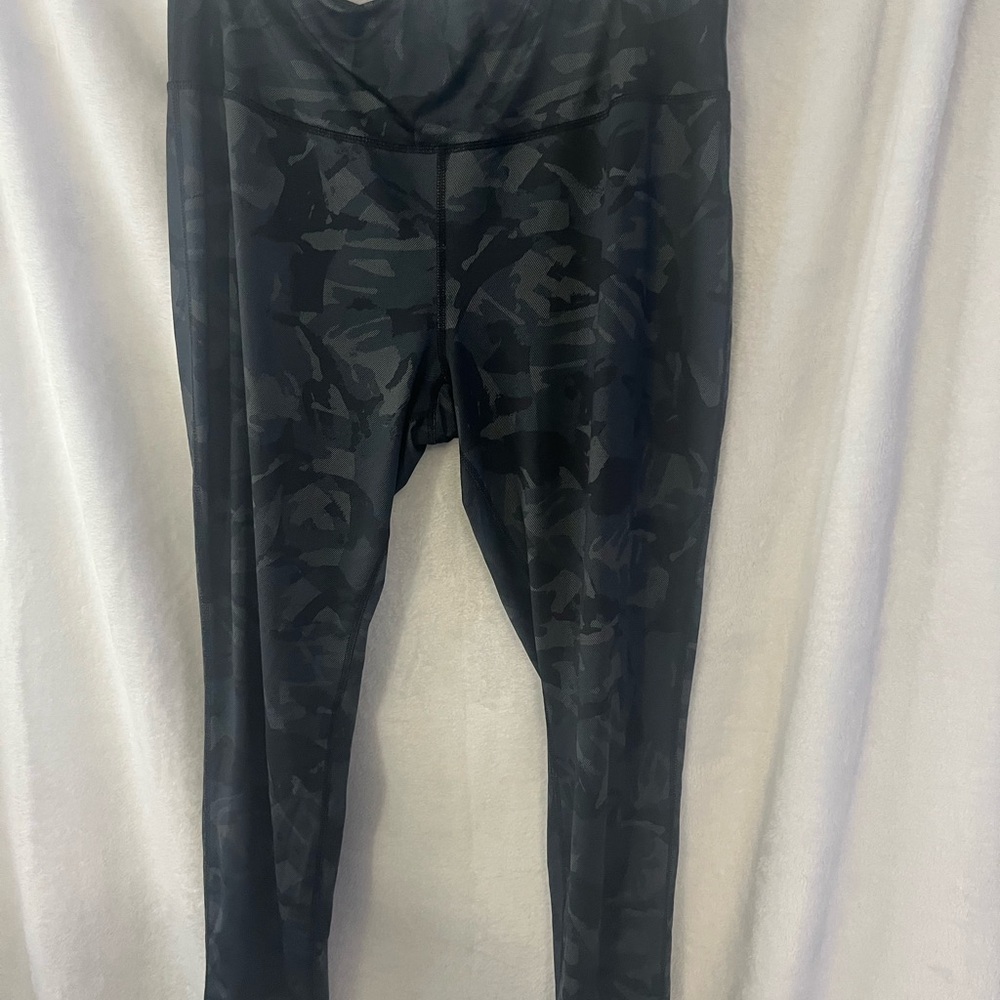 Avia Black Camouflage Active Leggings